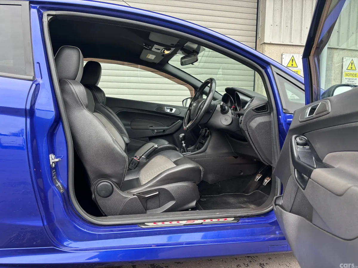 Ford Fiesta Hatchback, Petrol, 2016, Blue