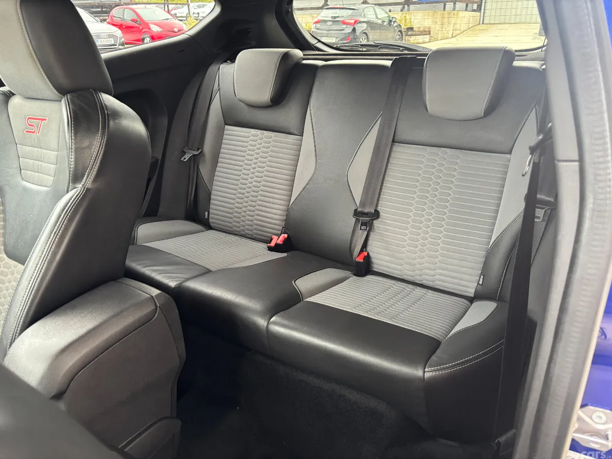 Ford Fiesta Hatchback, Petrol, 2016, Blue