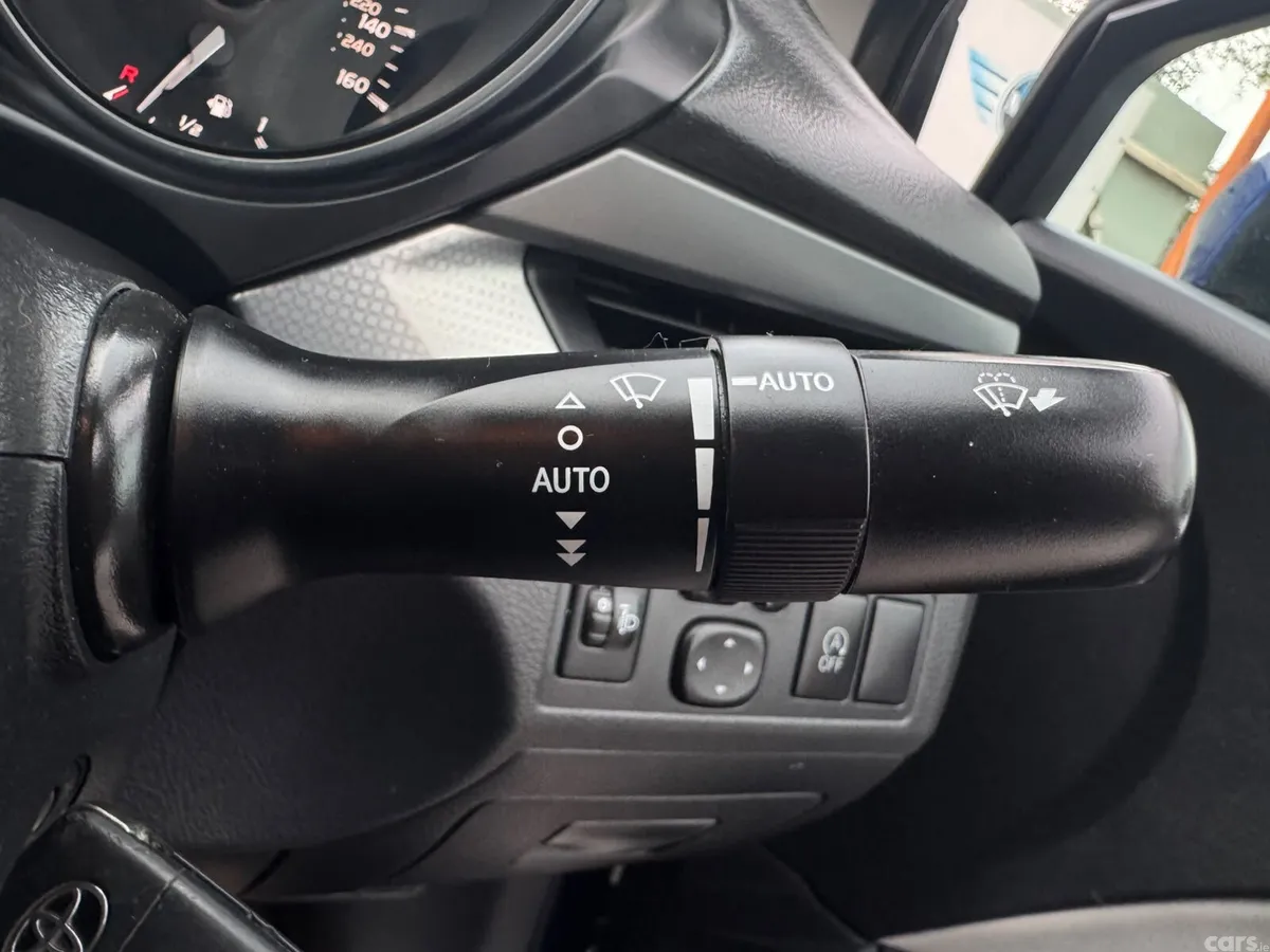 Toyota Avensis Saloon, Diesel, 2016, Blue
