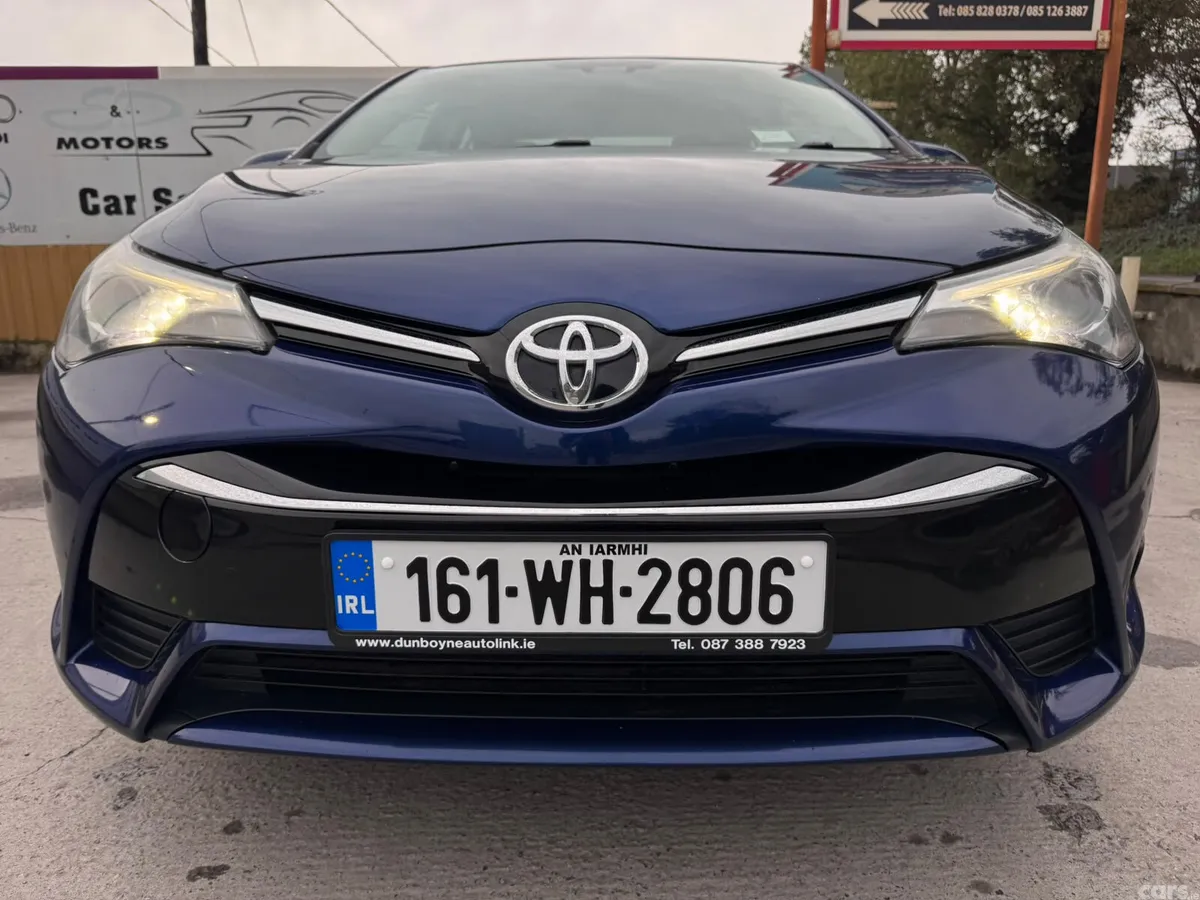 Toyota Avensis Saloon, Diesel, 2016, Blue