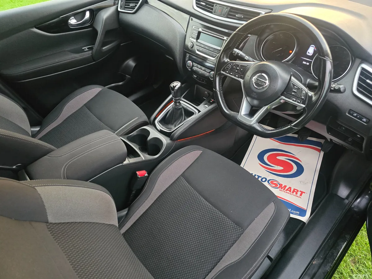 Nissan Qashqai Hatchback, Diesel, 2018, Black