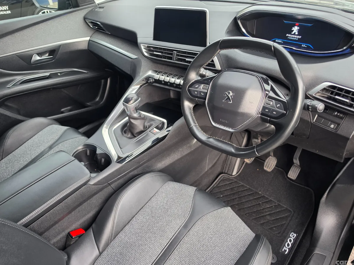 Peugeot 3008 MPV, Petrol, 2020, Black
