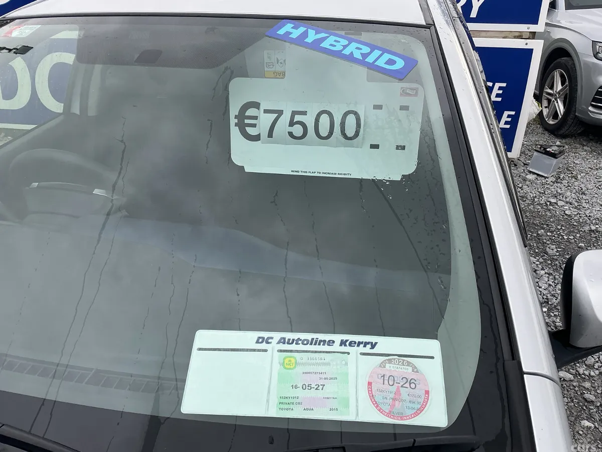 Toyota Aqua Hatchback, Petrol Hybrid, 2015, Silver