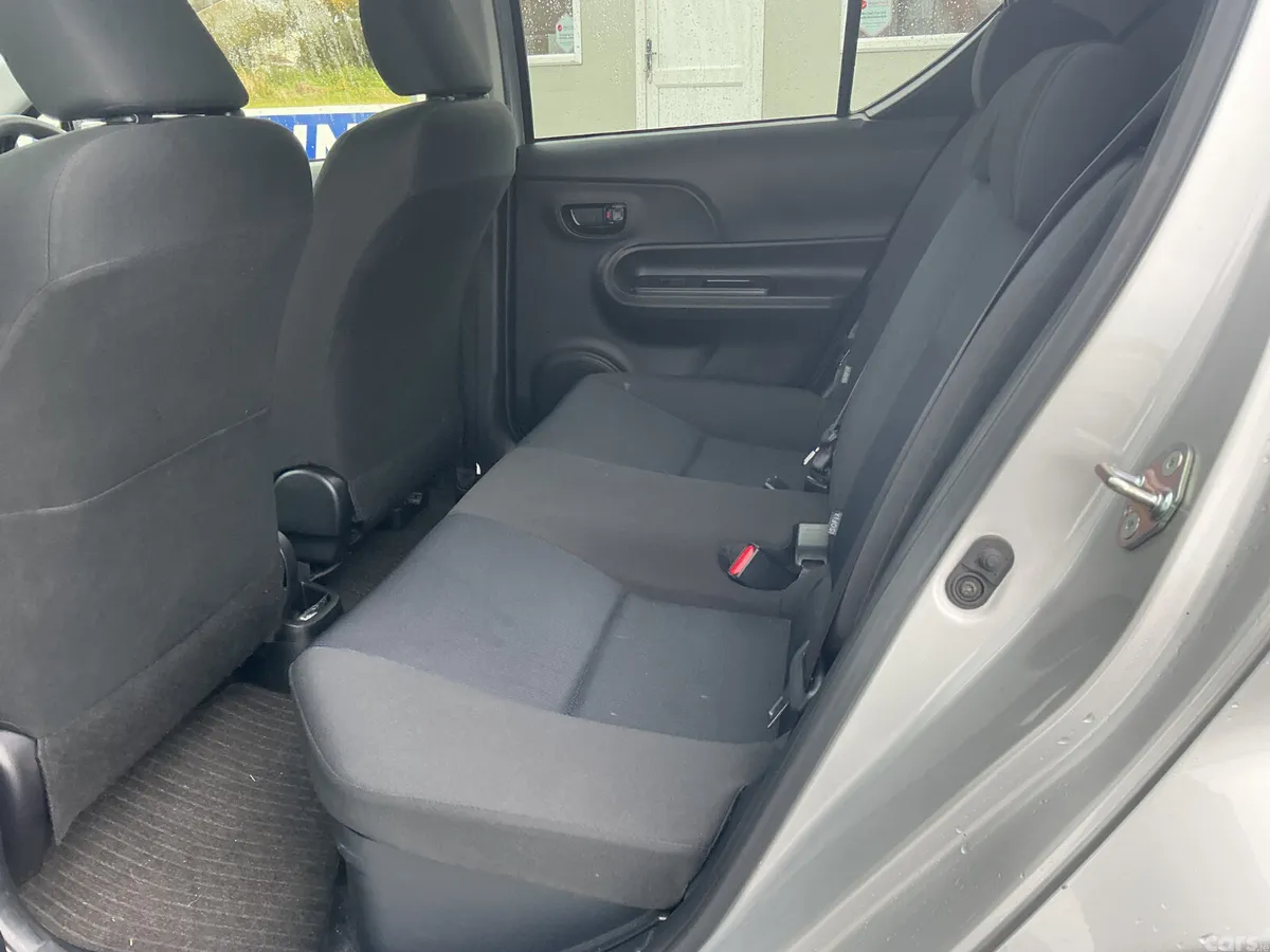 Toyota Aqua Hatchback, Petrol Hybrid, 2015, Silver