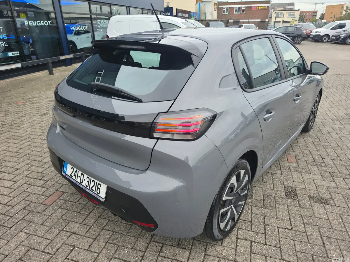 Peugeot 208 Hatchback, Petrol, 2024, Grey