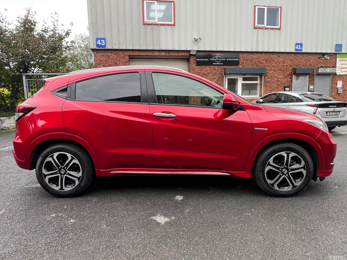 Honda Vezel SUV, Petrol Hybrid, 2017, Red