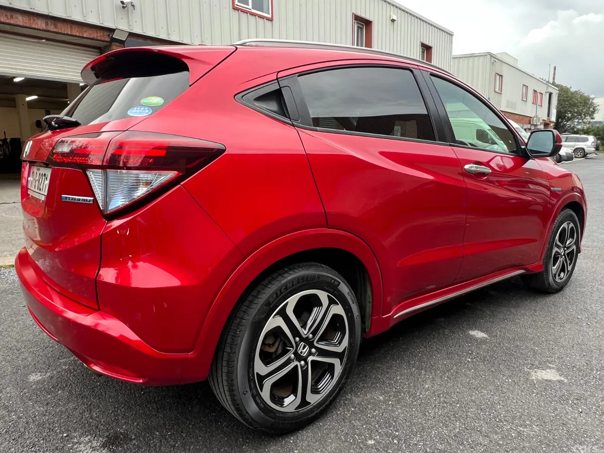Honda Vezel SUV, Petrol Hybrid, 2017, Red