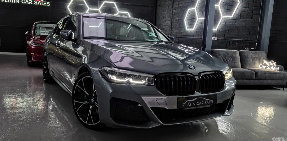 BMW 5-Series Saloon, Petrol Plug-in Hybrid, 2020, Blue