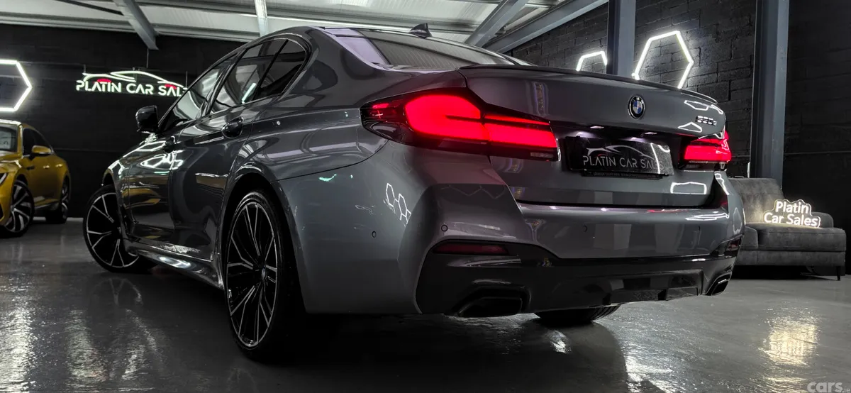 BMW 5-Series Saloon, Petrol Plug-in Hybrid, 2020, Blue