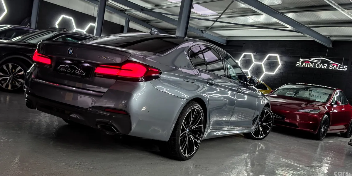 BMW 5-Series Saloon, Petrol Plug-in Hybrid, 2020, Blue
