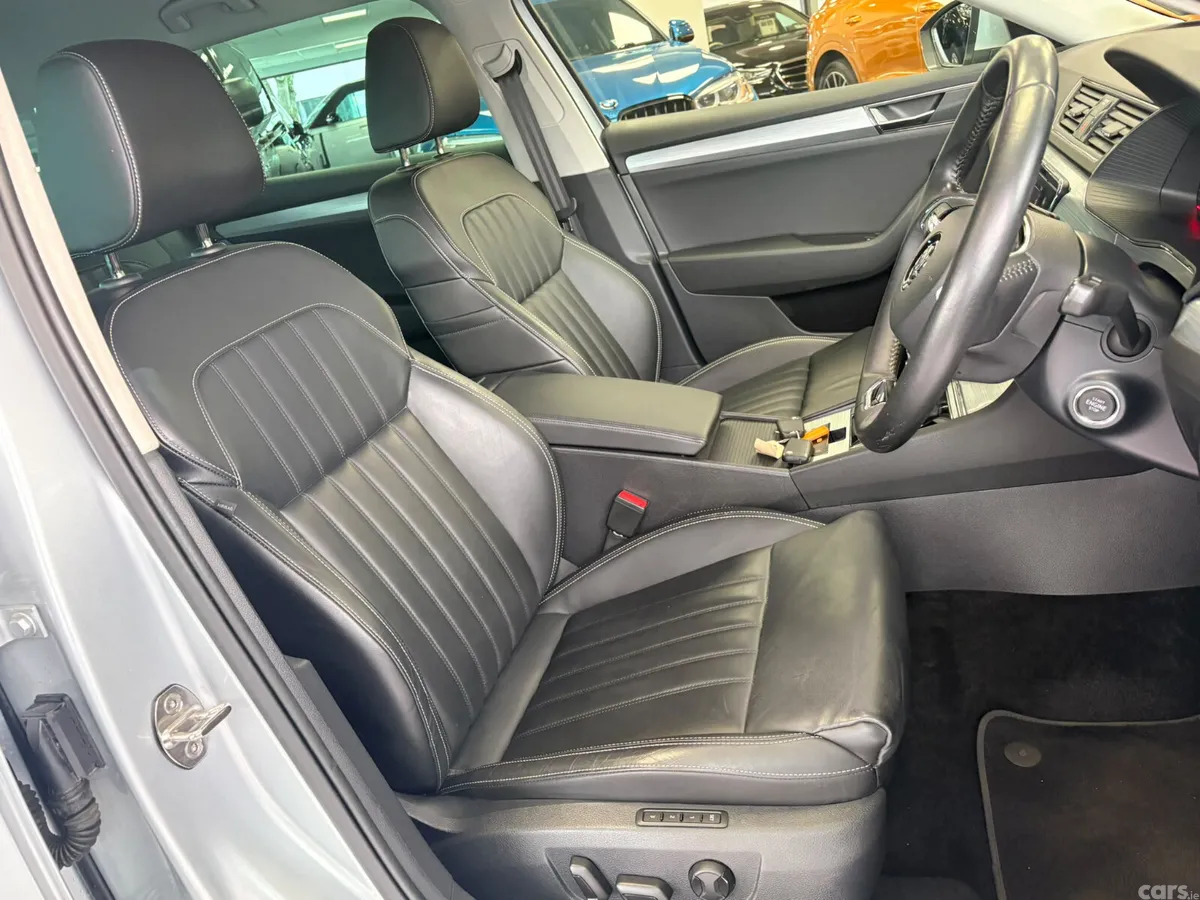 Skoda Superb Estate, Petrol Hybrid, 2023, Silver