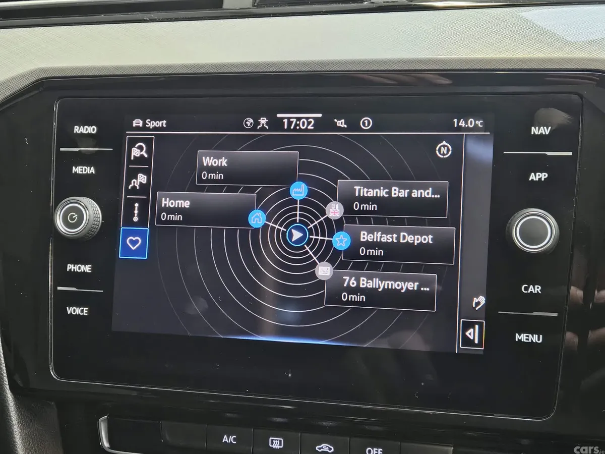 Volkswagen Passat Saloon, Diesel, 2022, Blue