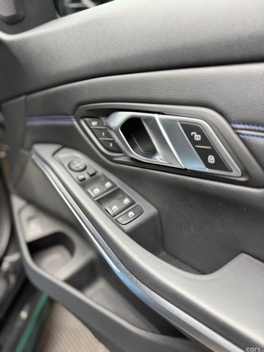 BMW 3-Series Estate, Diesel, 2021, Black