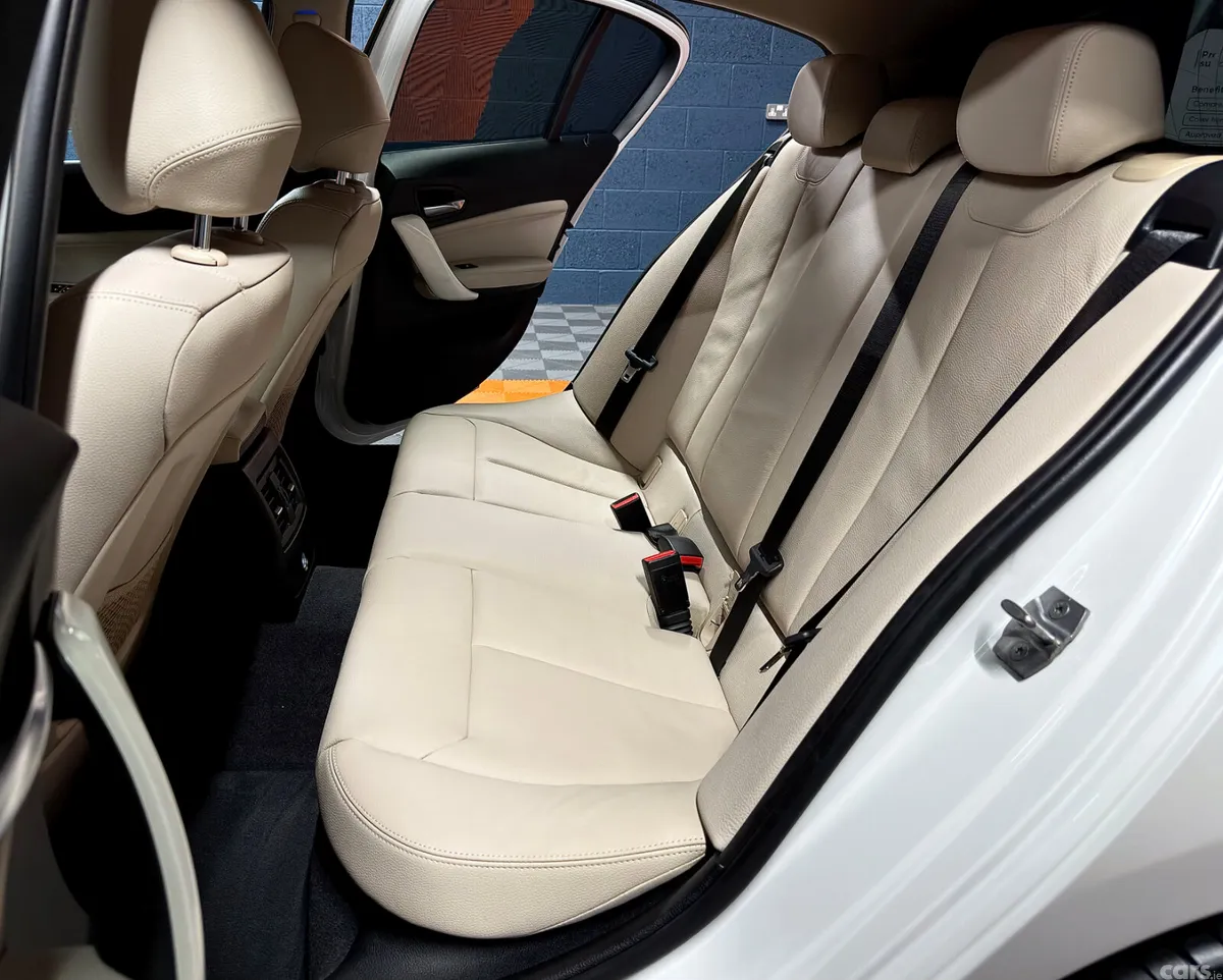 BMW 1-Series Hatchback, Diesel, 2019, White