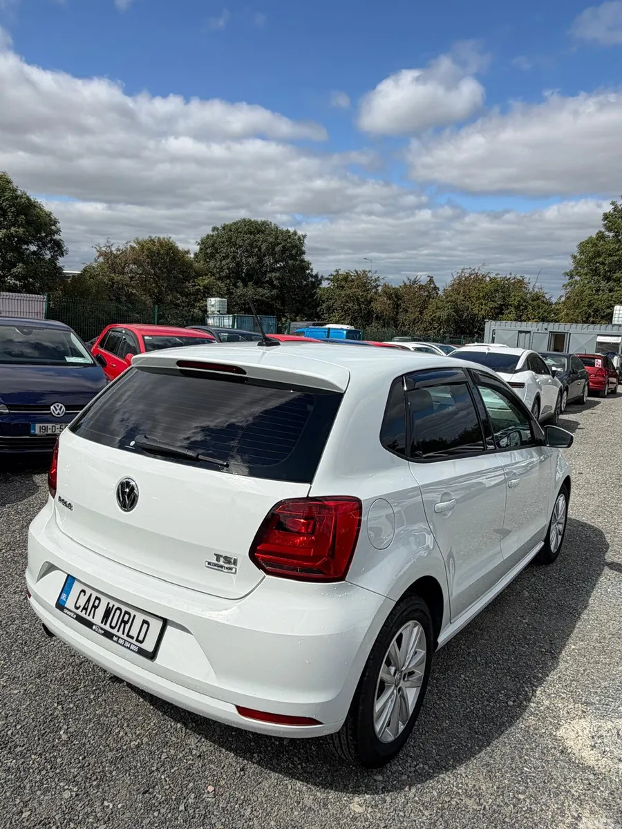 Volkswagen Polo Hatchback, Petrol, 2017, White