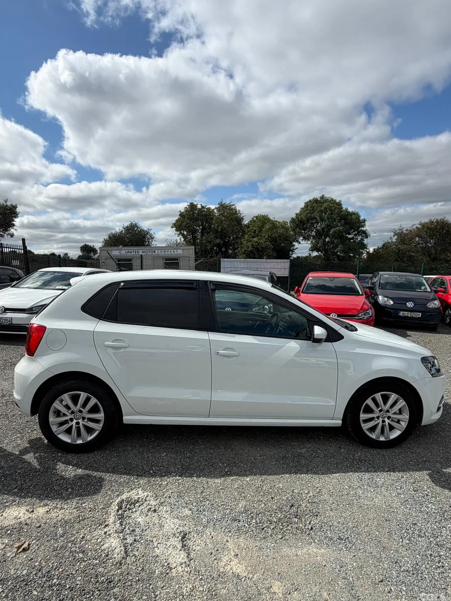 Volkswagen Polo Hatchback, Petrol, 2017, White