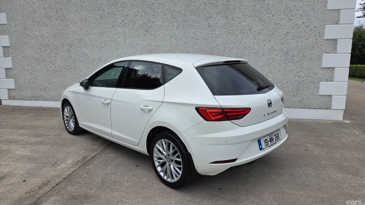 SEAT Leon Estate, Diesel, 2019, White