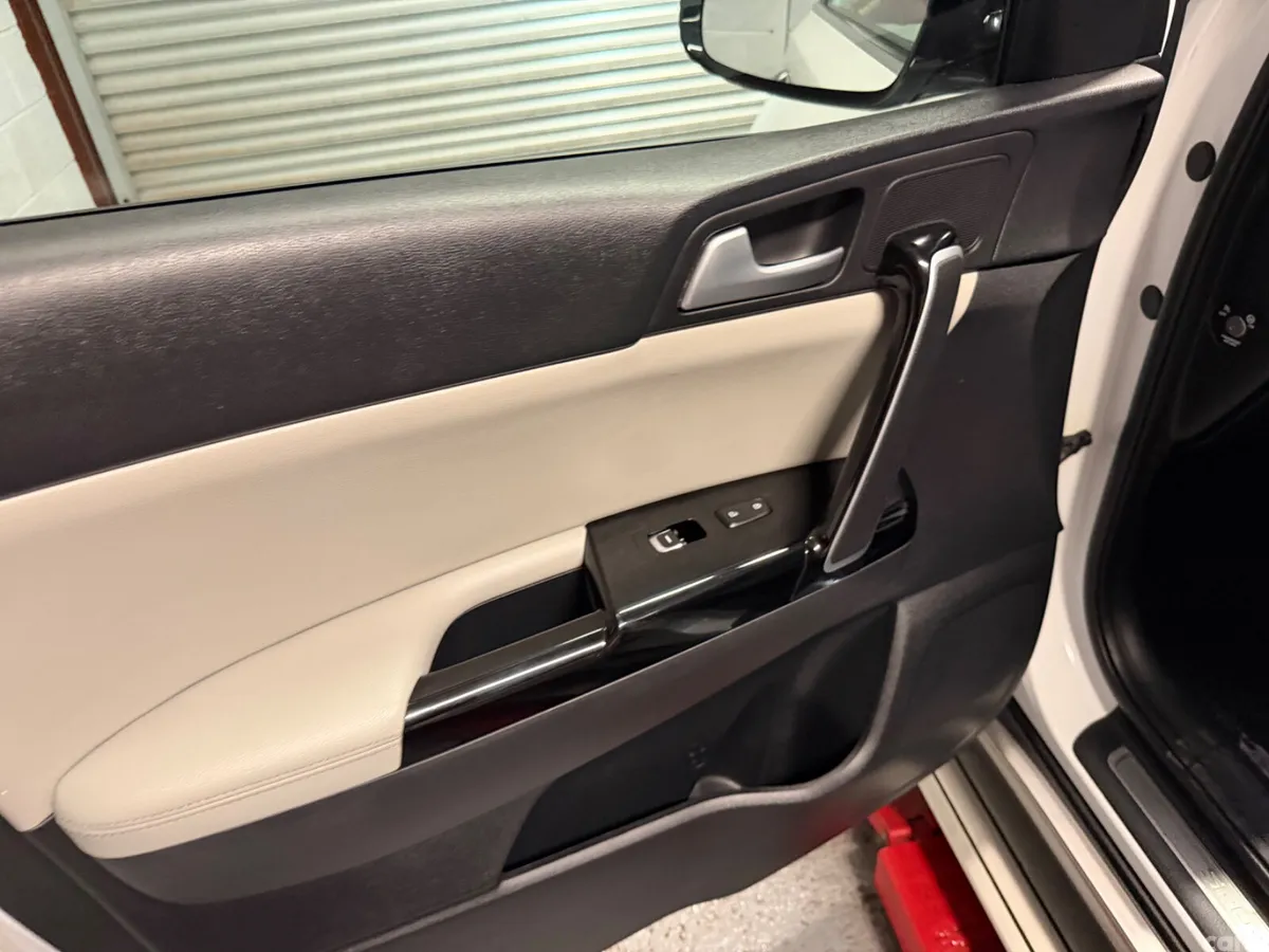 Kia Sportage SUV, Diesel, 2018, White