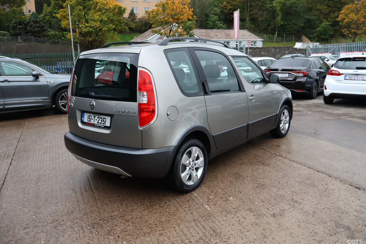 Skoda Roomster MPV, Petrol, 2015, Beige