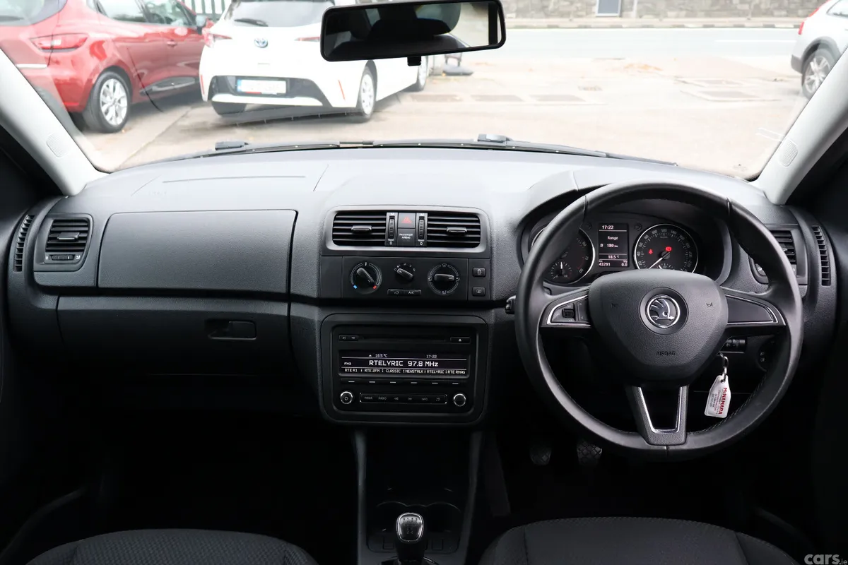 Skoda Roomster MPV, Petrol, 2015, Beige