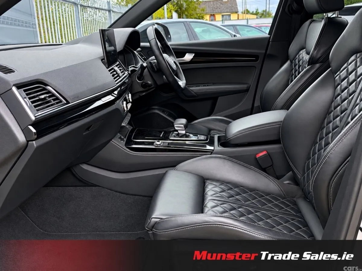 Audi Q5 SUV, Petrol Hybrid, 2023, White