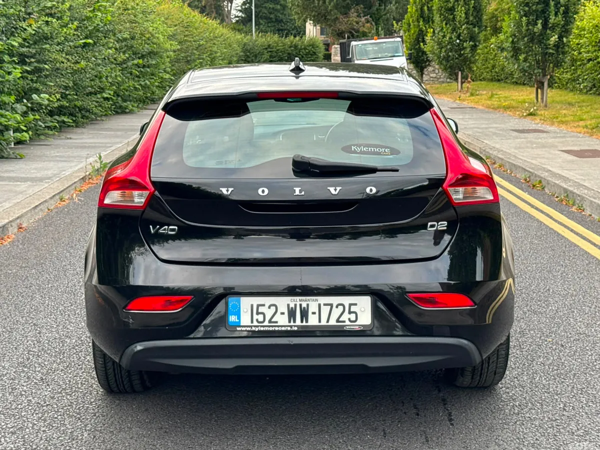 Volvo V40 Hatchback, Diesel, 2015, Black