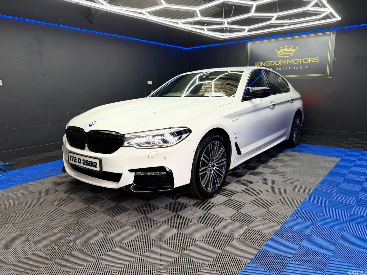 BMW 5-Series Saloon, Petrol Plug-in Hybrid, 2017, White
