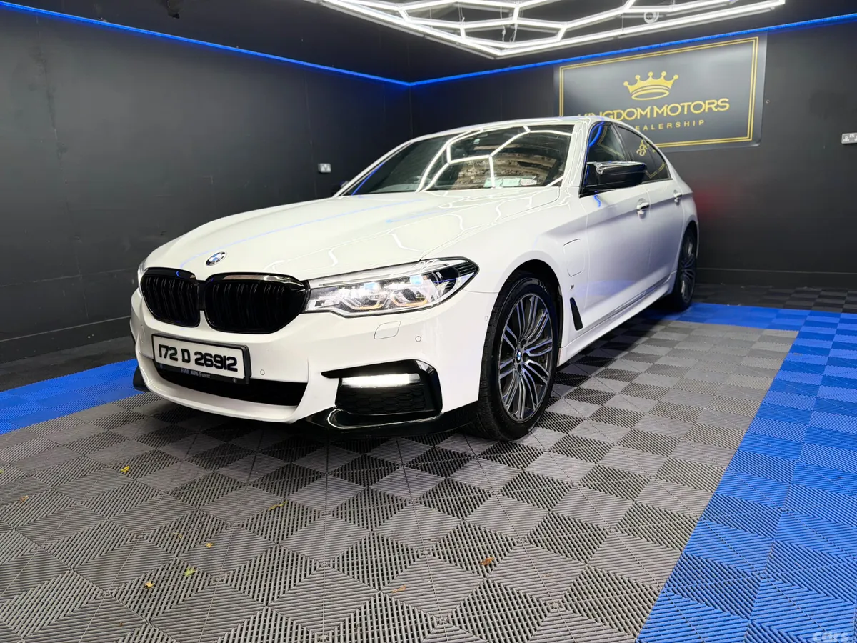 BMW 5-Series Saloon, Petrol Plug-in Hybrid, 2017, White