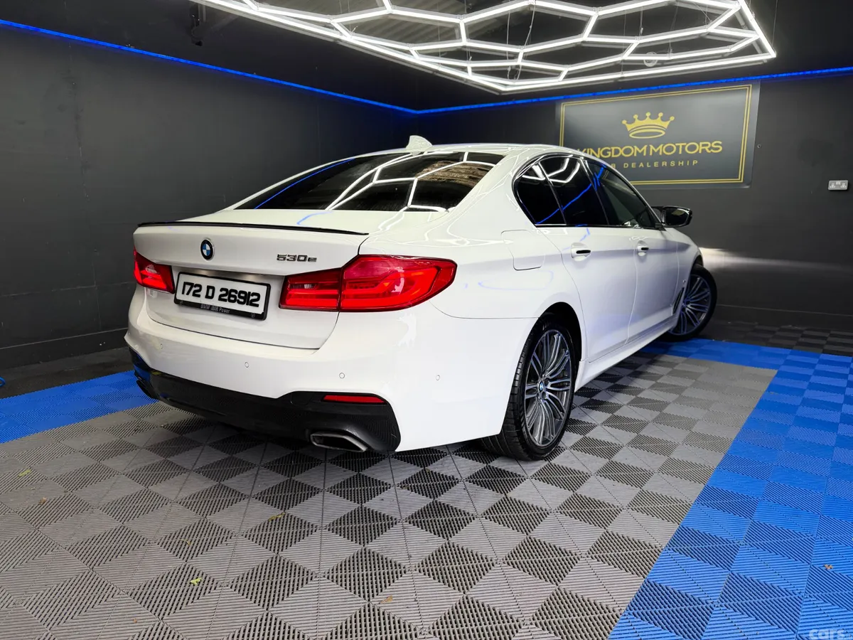 BMW 5-Series Saloon, Petrol Plug-in Hybrid, 2017, White
