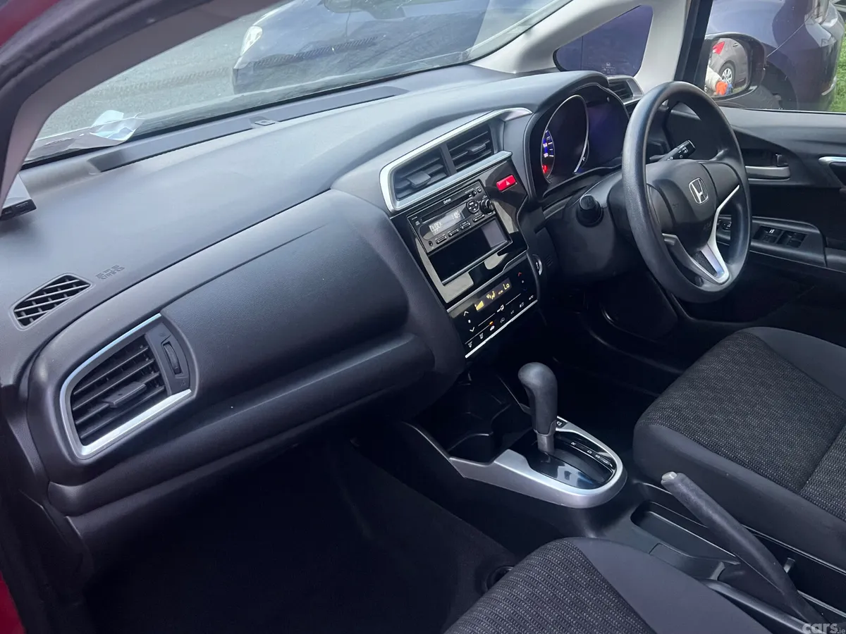 Honda Fit Hatchback, Petrol, 2015, Red