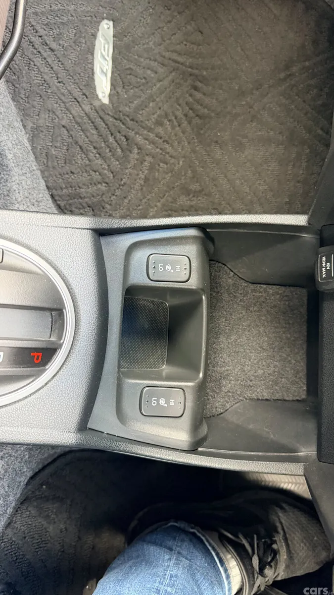 Honda Fit Hatchback, Petrol Hybrid, 2013, White