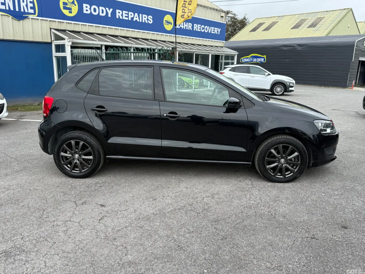 Volkswagen Polo Hatchback, Petrol, 2013, Black