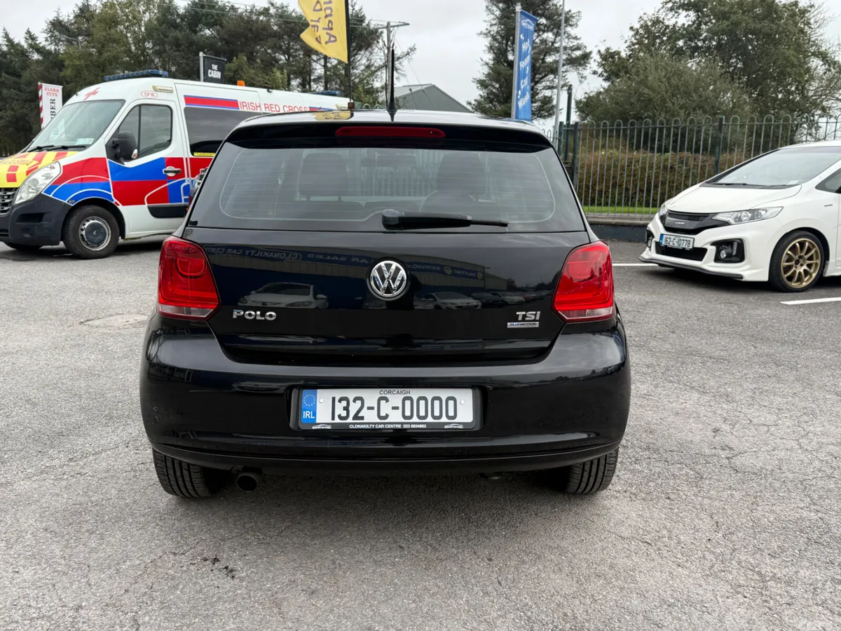 Volkswagen Polo Hatchback, Petrol, 2013, Black