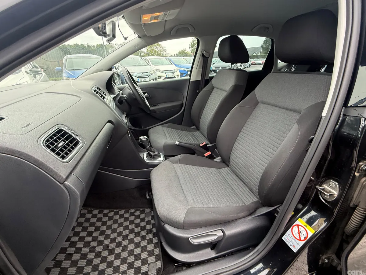 Volkswagen Polo Hatchback, Petrol, 2013, Black