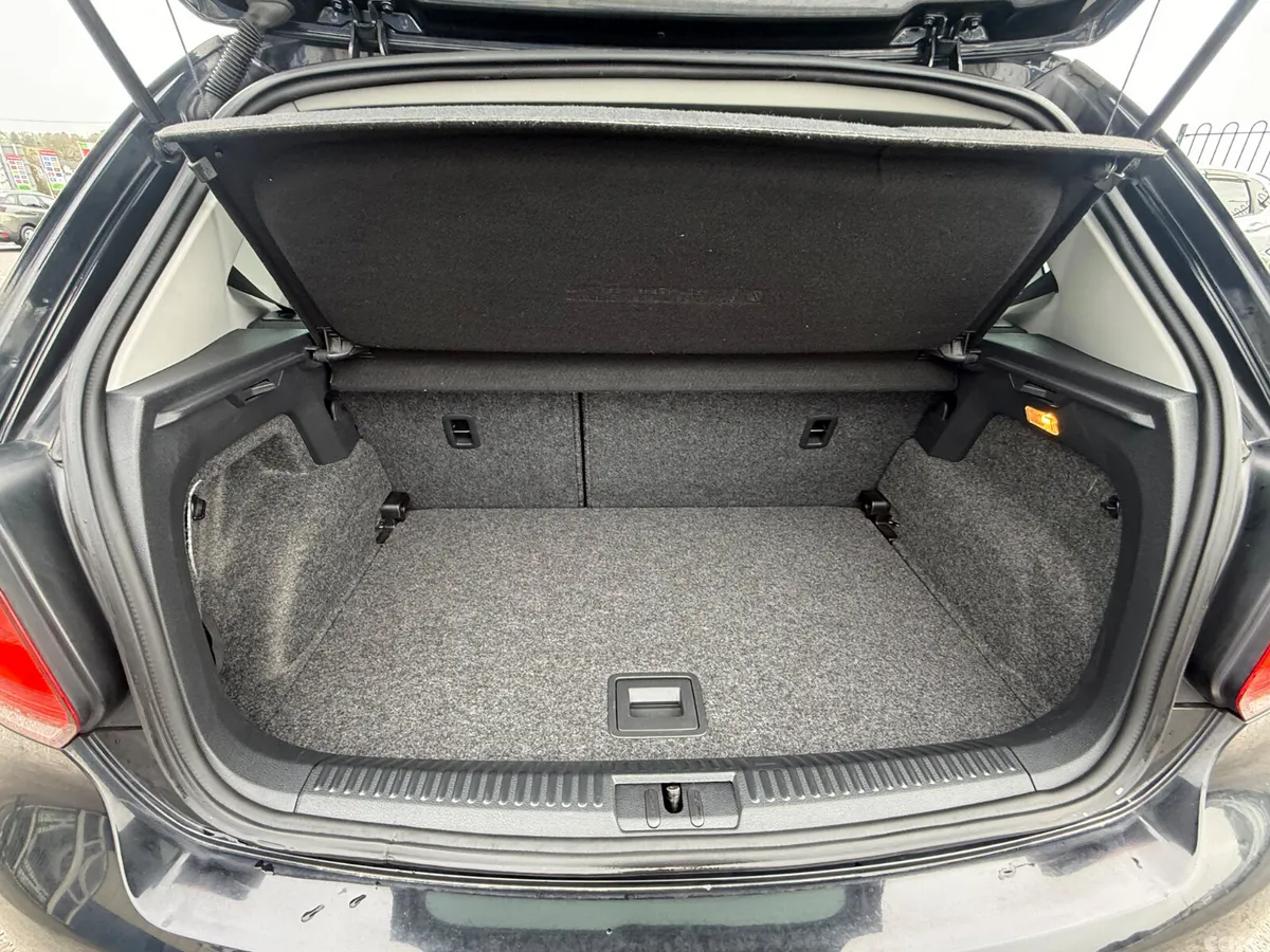 Volkswagen Polo Hatchback, Petrol, 2013, Black
