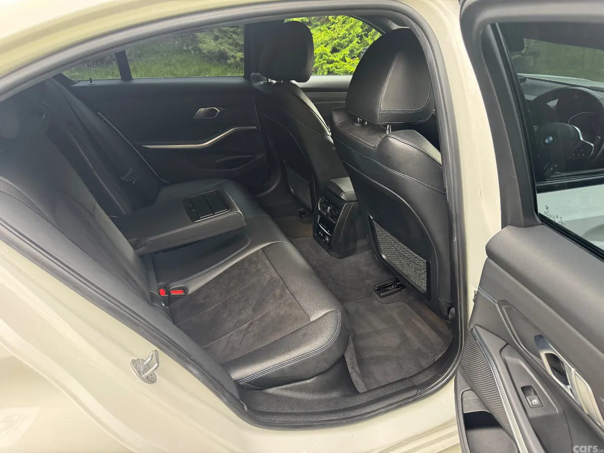 BMW 3-Series Saloon, Petrol Plug-in Hybrid, 2020, White
