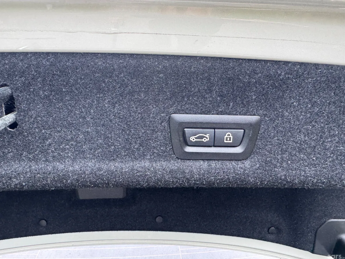 BMW 3-Series Saloon, Petrol Plug-in Hybrid, 2020, White