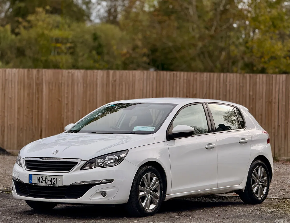 Peugeot 308 Hatchback, Petrol, 2014, White