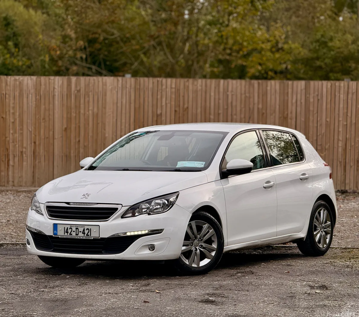 Peugeot 308 Hatchback, Petrol, 2014, White