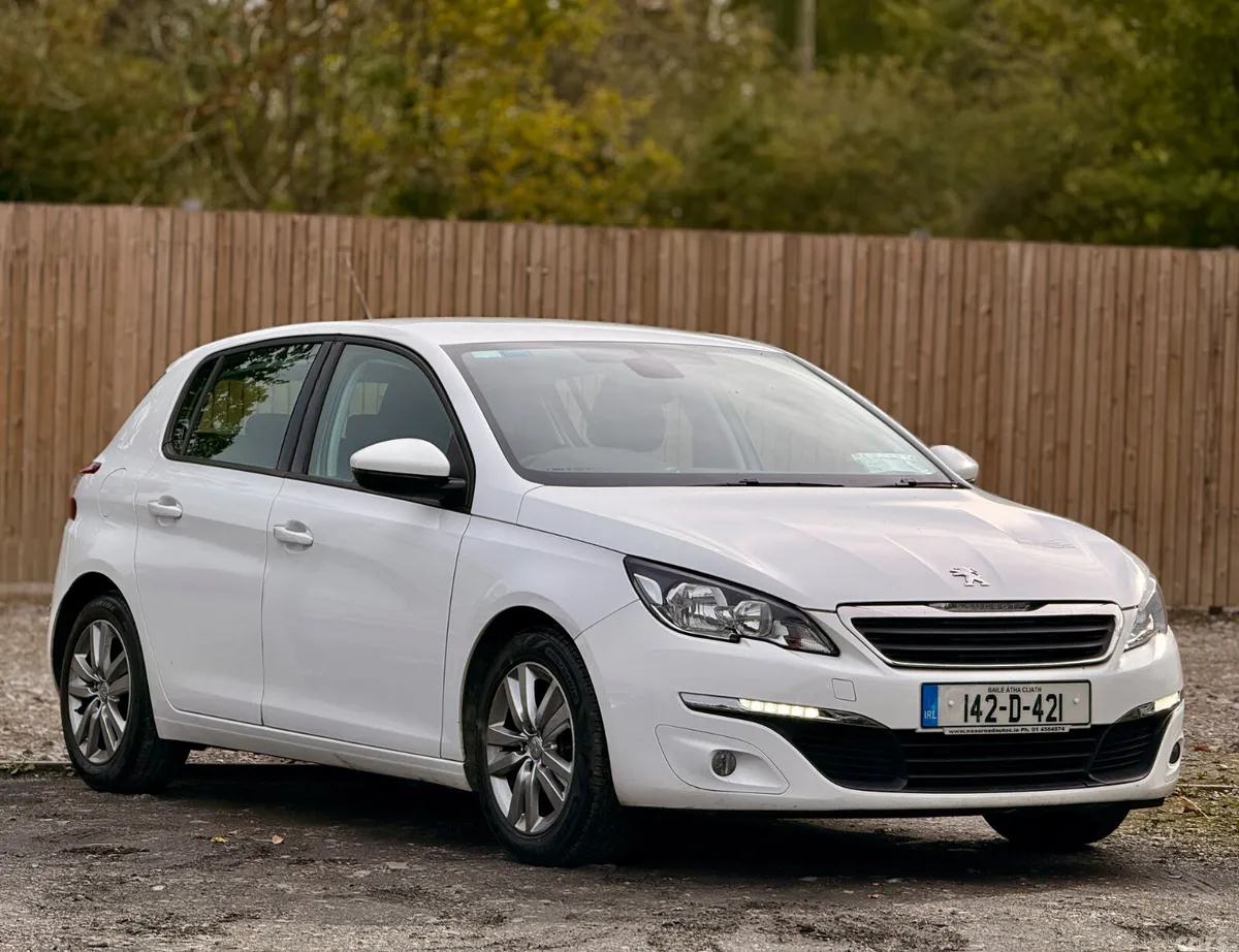 Peugeot 308 Hatchback, Petrol, 2014, White