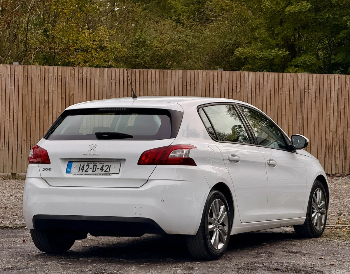 Peugeot 308 Hatchback, Petrol, 2014, White