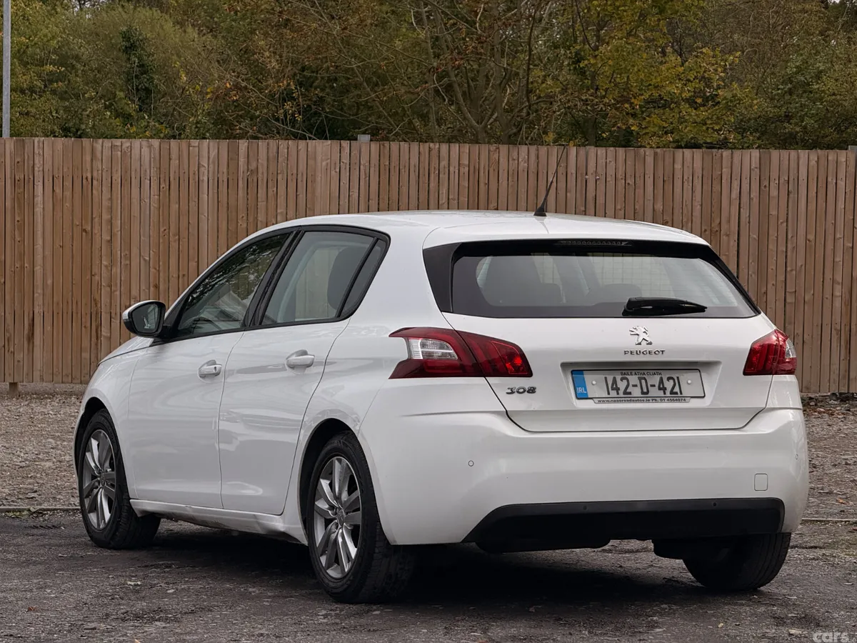 Peugeot 308 Hatchback, Petrol, 2014, White