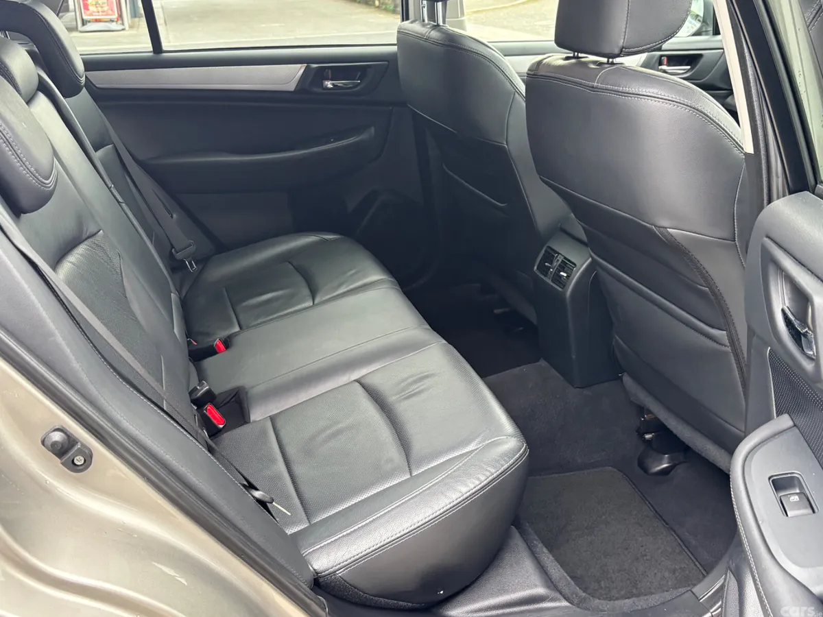 Subaru Outback Estate, Diesel, 2016, Gold