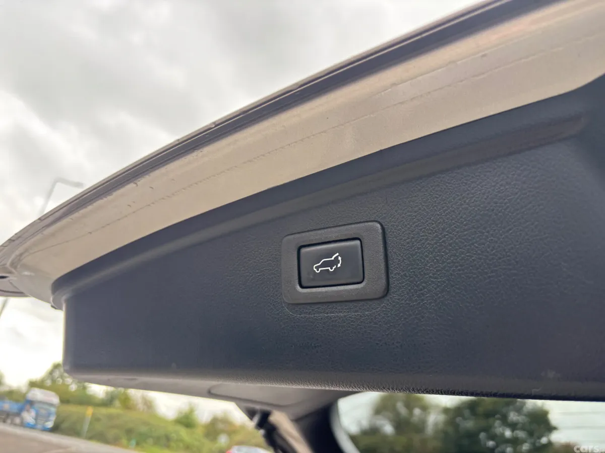 Subaru Outback Estate, Diesel, 2016, Gold