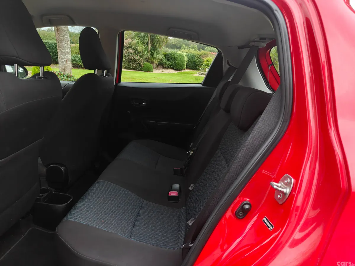 Toyota Yaris Hatchback, Petrol, 2014, Red