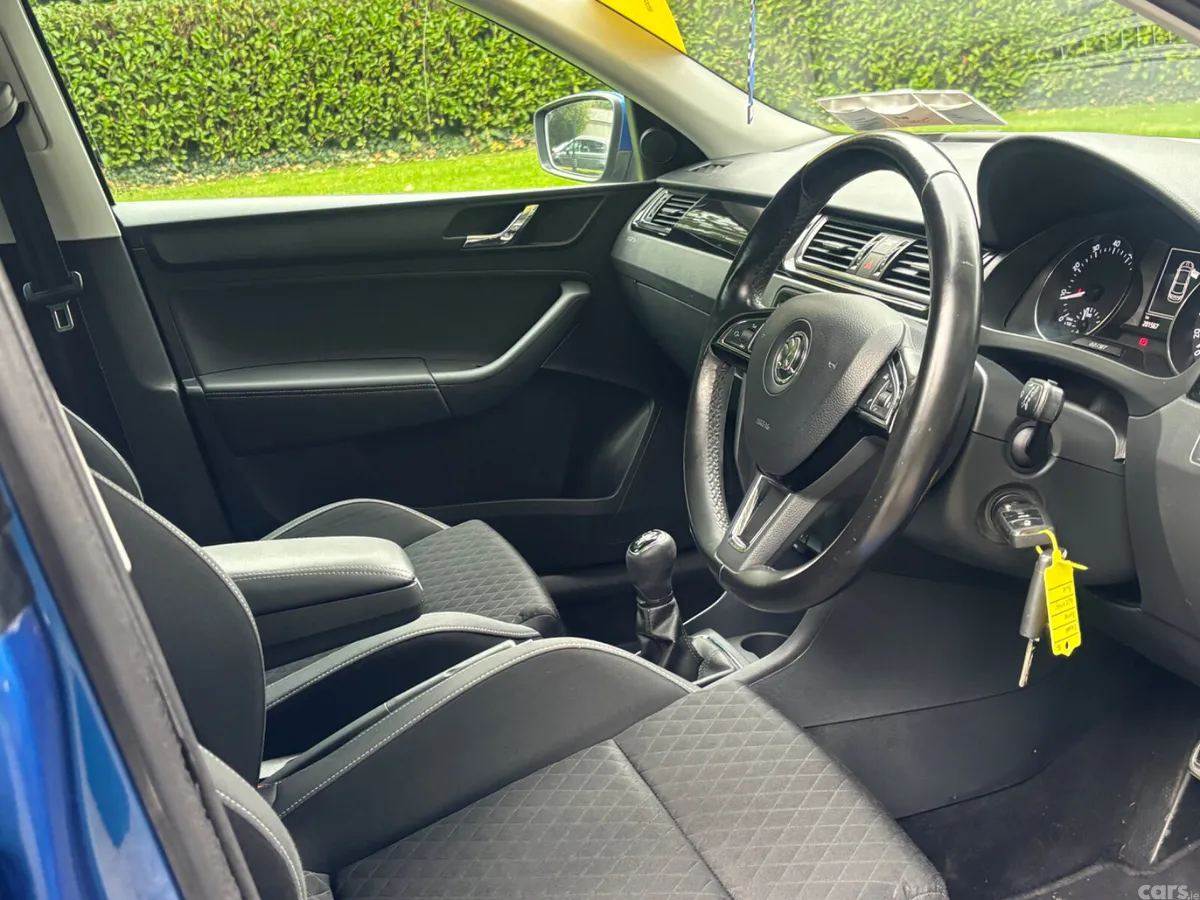 Skoda Rapid Saloon, Petrol, 2016, Blue