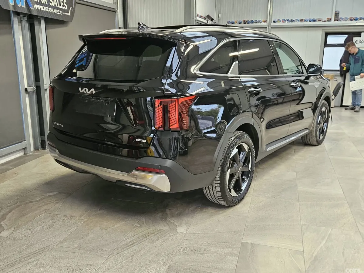 Kia Sorento SUV, Petrol Plug-in Hybrid, 2025, Black