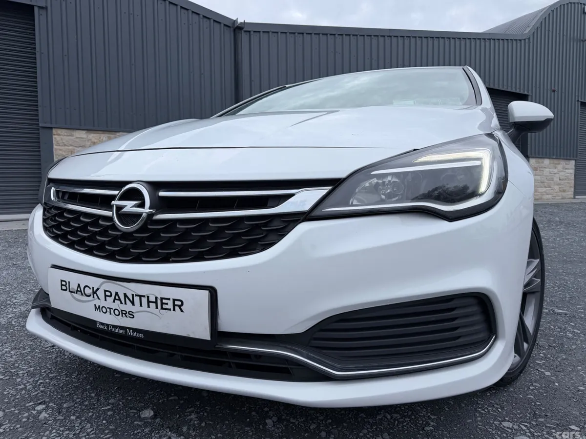 Opel Astra Hatchback, Petrol, 2019, White
