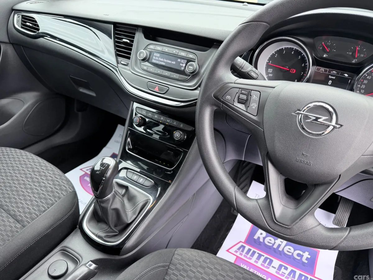 Opel Astra Hatchback, Petrol, 2019, White
