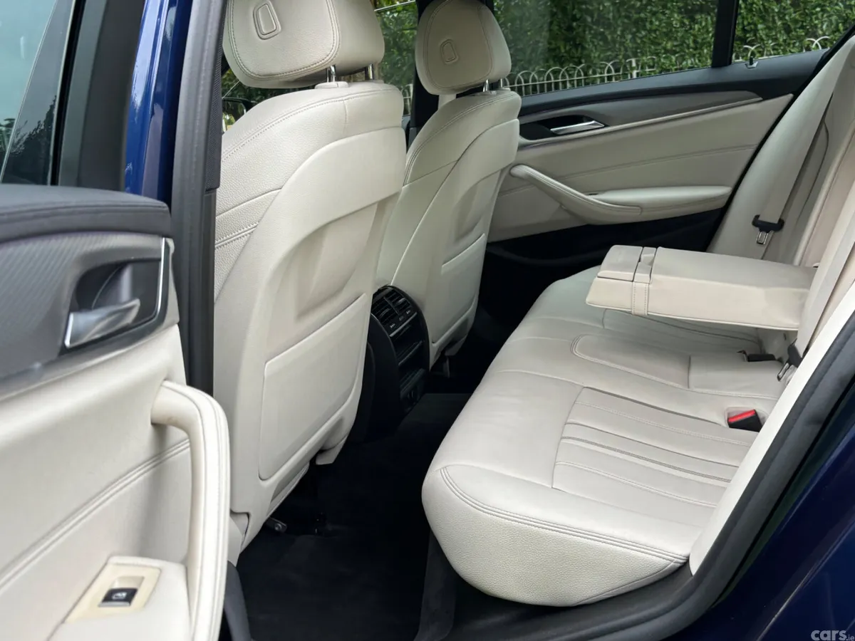 BMW 5-Series Saloon, Diesel, 2018, Blue